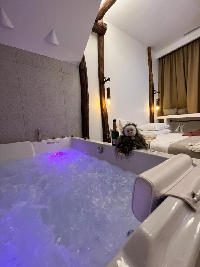 Tamarin & Capucin Suite Balneo Aubagne Dış mekan fotoğraf